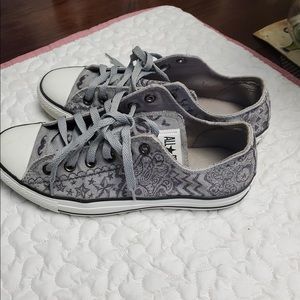 Unisex Converse Chuck Tylor with drawings low top